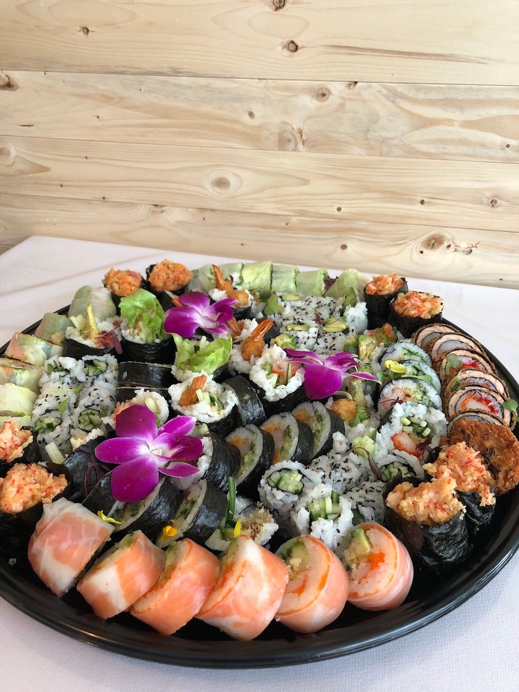 Restaurant Tako Sushi Bar | 388 Boulevard Arthur-Sauvé, Saint-Eustache, QC J7R 2J5, Canada | Phone: (450) 974-3883