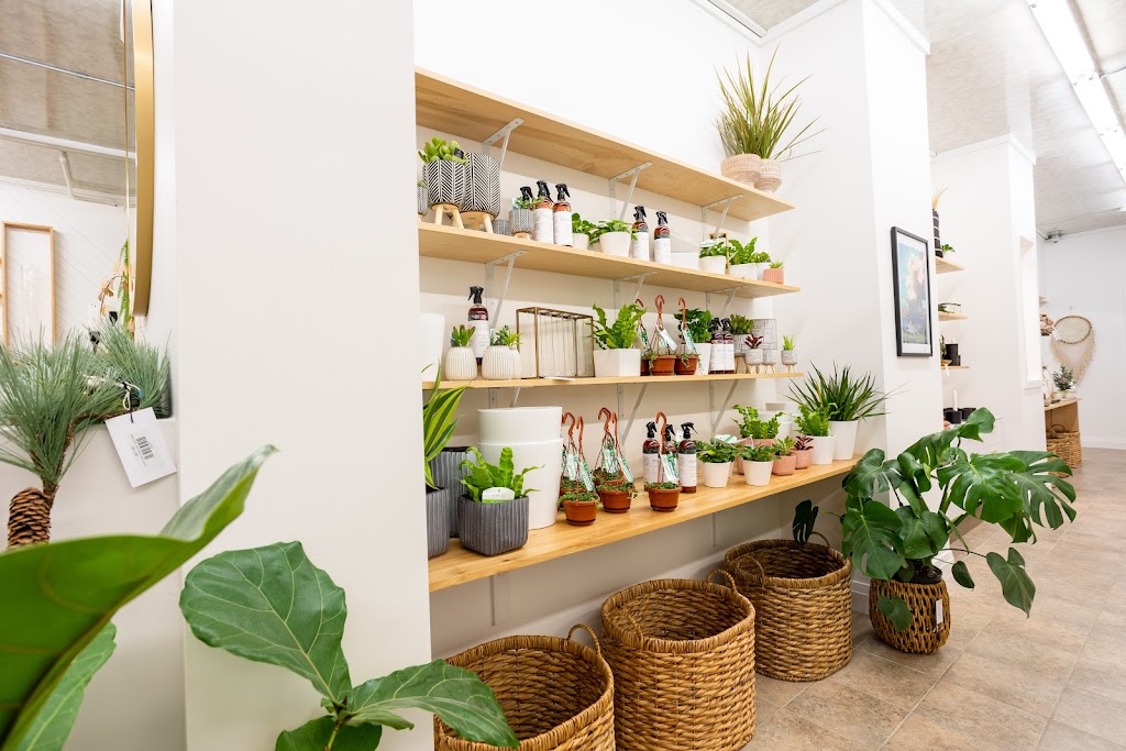Elizabeth Watson Floral & Artisan Shop | 6980 Millbank Main St, Millbank, ON N0K 1L0, Canada | Phone: (519) 595-3928
