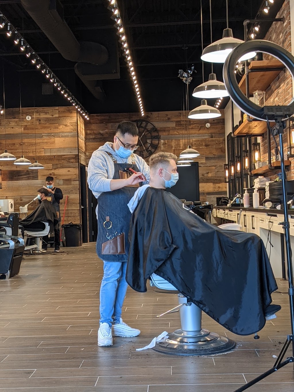 The Barbers’ Mark - Oakville | 217 Hays Blvd, Oakville, ON L6H 6M4, Canada | Phone: (905) 257-8883