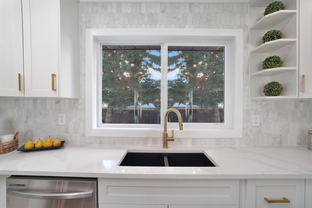 Cupboards Express Red Deer | 6660 Taylor Dr. #101, Red Deer, AB T4P 1Y3, Canada | Phone: (403) 986-6464