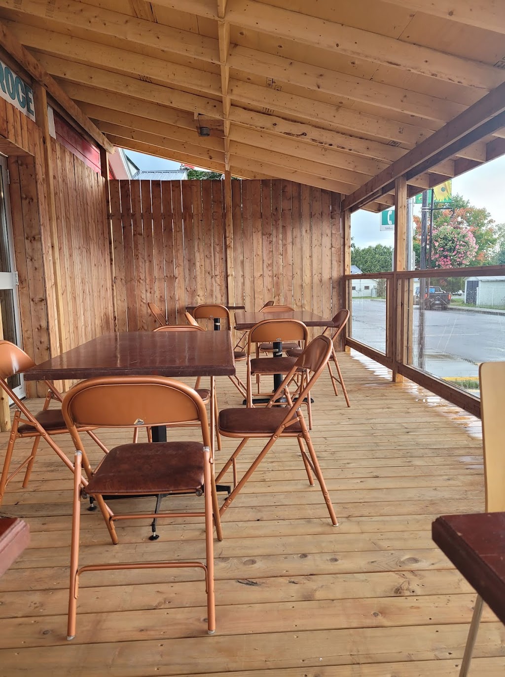 Langfords Shawville Takeout | 104 Av. Victoria, Shawville, QC J0X 2Y0, Canada | Phone: (819) 647-2933