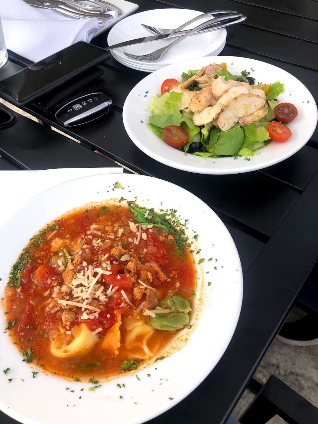 Chichinos Italian Restaurant | 1959 K. L. O. Rd, Kelowna, BC V1W 2H8, Canada | Phone: (236) 420-2679