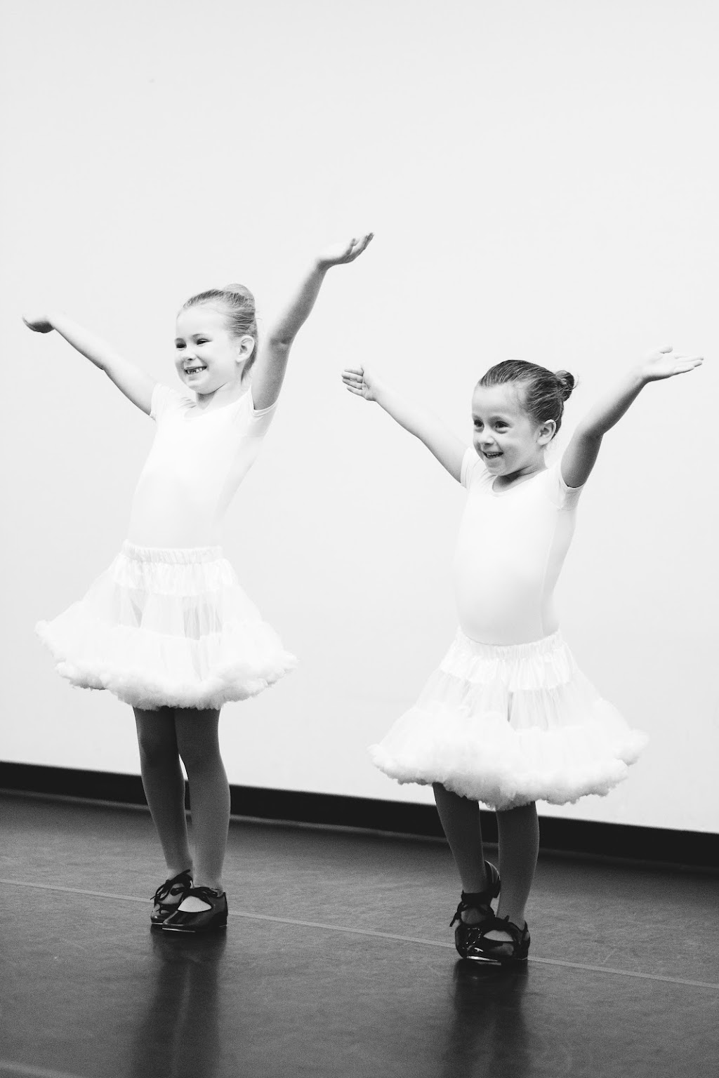Belle Pointe Dance & Movement Company | 4056 Meadowbrook Dr #116-118, London, ON N6L 1G5, Canada | Phone: (519) 281-8594