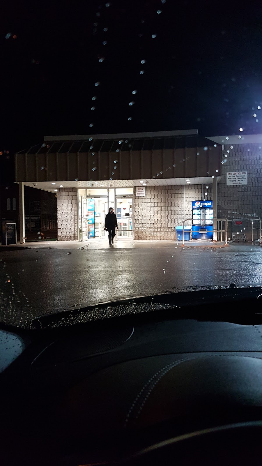 Foodland - Dresden | 256 St George St, Dresden, ON N0P 1M0, Canada | Phone: (519) 683-2509