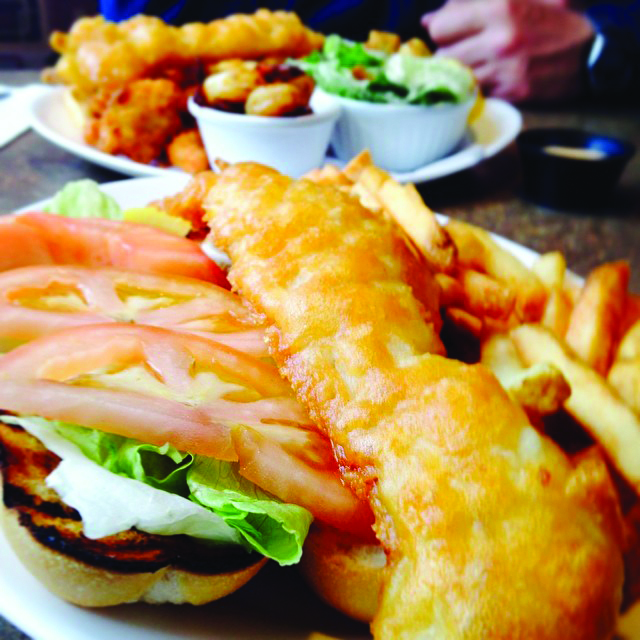 Joeys Seafood Restaurants - Regent | 1615 Regent Ave W #850, Winnipeg, MB R2C 5C6, Canada | Phone: (204) 668-7021
