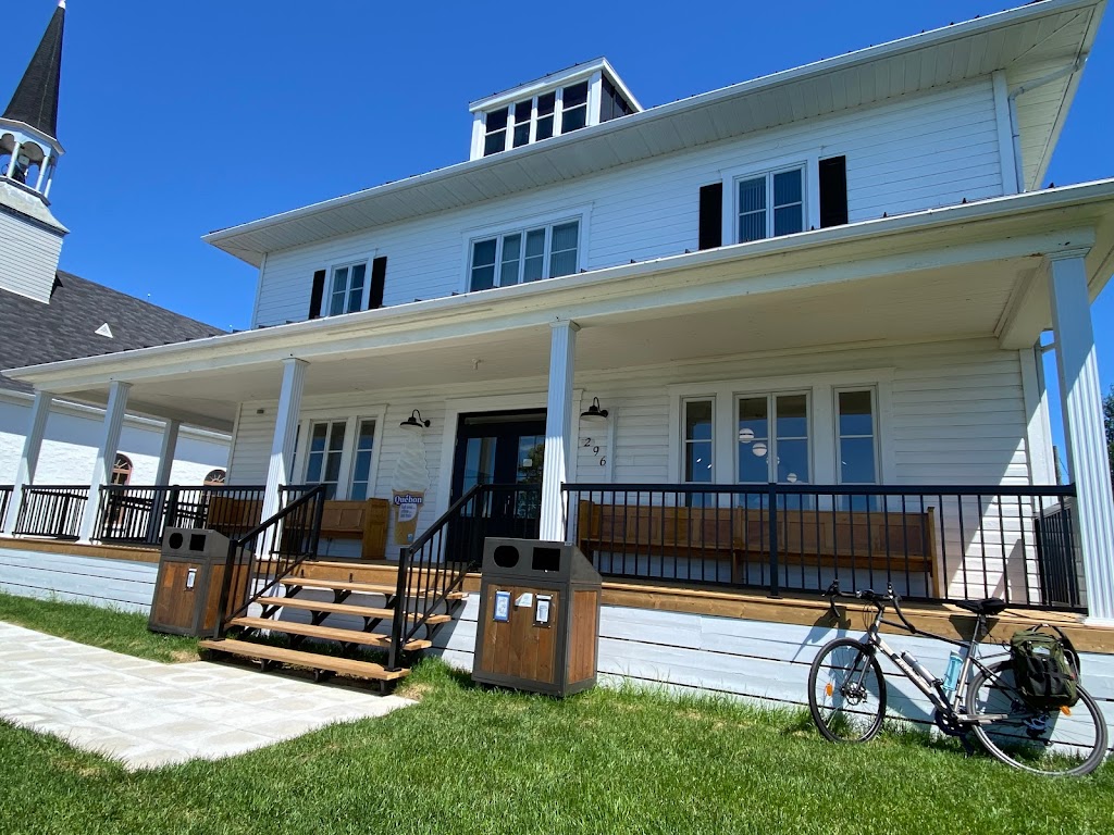 Crémerie Péri | 296 Rue Édouard Niquet, Péribonka, QC G0W 2G0, Canada | Phone: (418) 374-2967