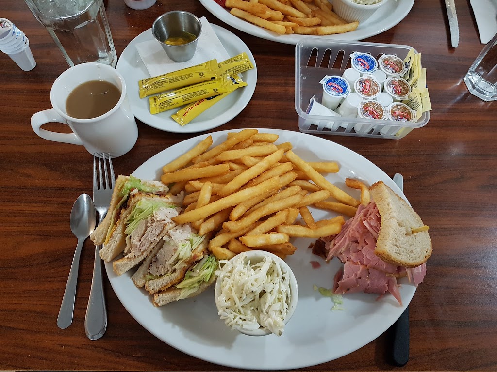 Restaurant Dino Rawdon | 3694 Rue Queen, Rawdon, QC J0K 1S0, Canada | Phone: (450) 834-7222