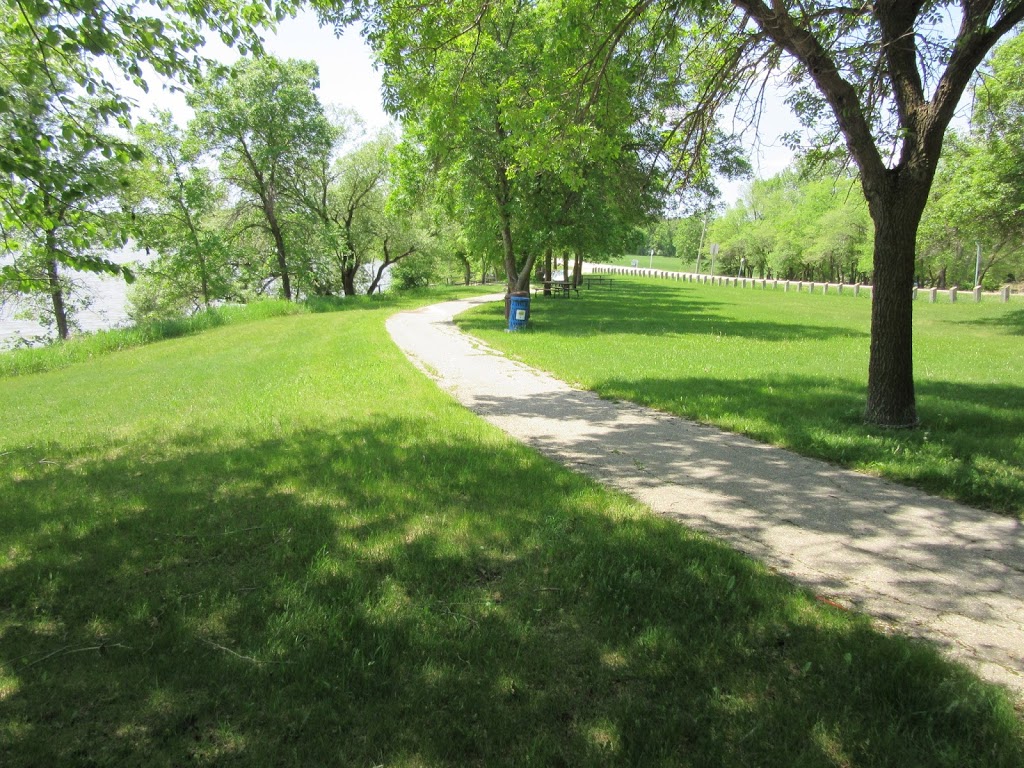 River Bank Fishing Access Parkway | St. Andrews, MB R1A 2V8, Canada