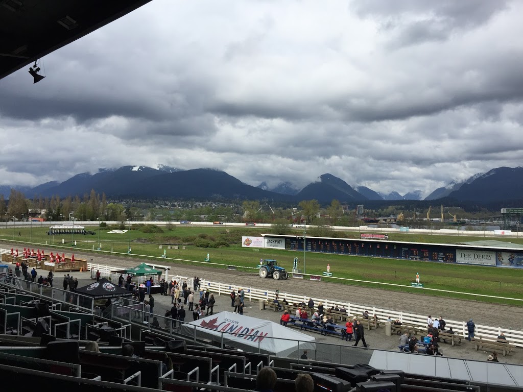 Trackers Cafe | 188 N Renfrew St, Vancouver, BC V5K 3N8, Canada | Phone: (604) 254-1631