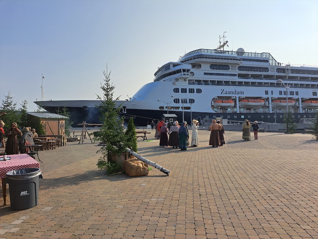 Pavillon des croisières | 900 Rue Mars, La Baie, QC G7B 3N7, Canada | Phone: (418) 698-3157