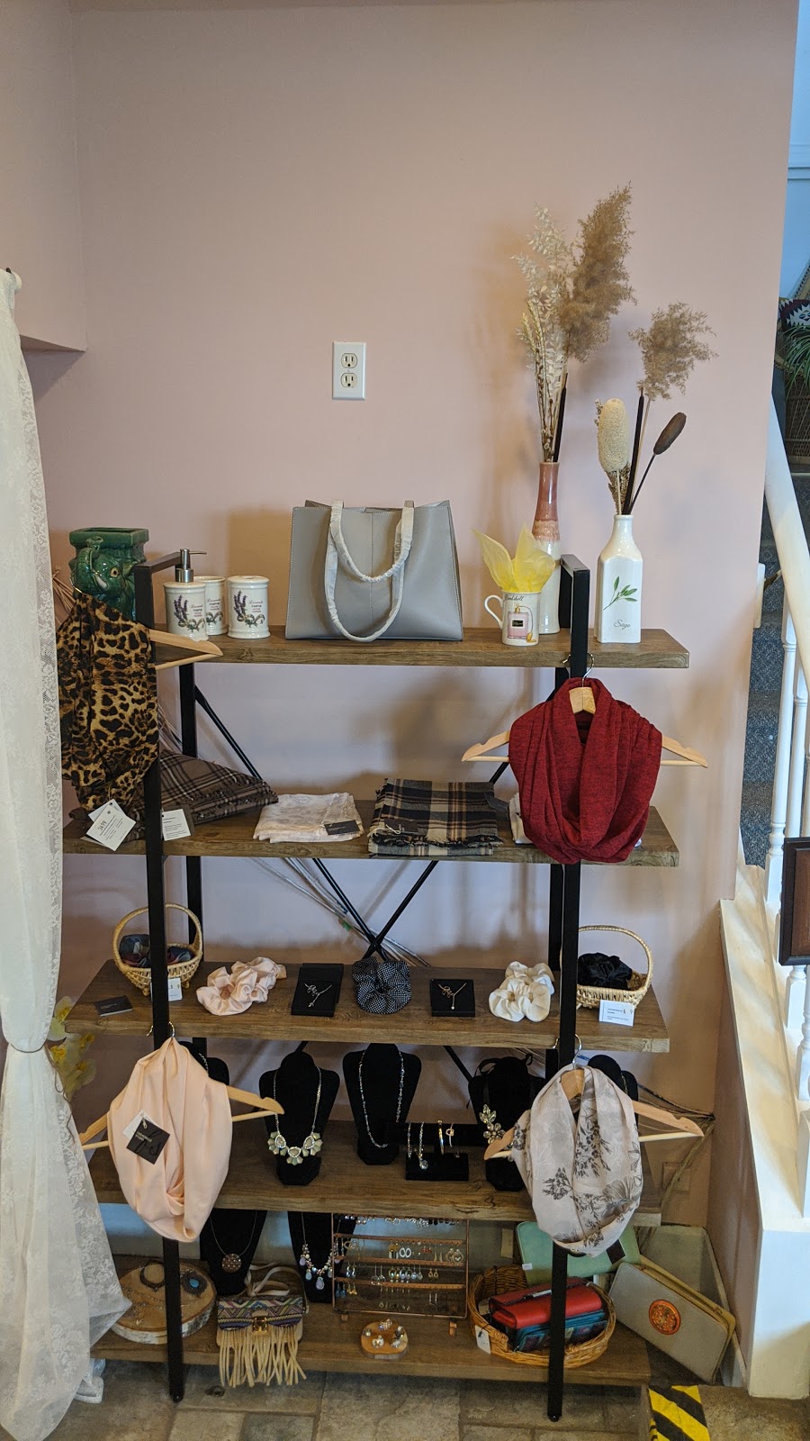 Lace & BIRCH Flower Shop | 1467 Centre Rd, Carlisle, ON L0R 1H2, Canada | Phone: (905) 690-1414