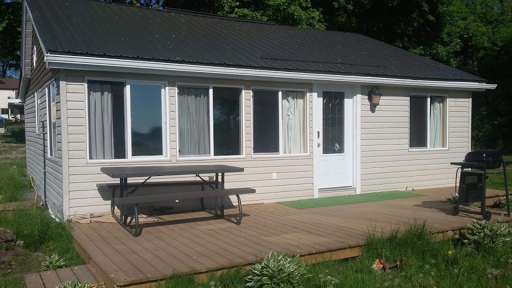 Stoneburg Cove Cottages | 59 Carter Rd, Carrying Place, ON K0K 1L0, Canada | Phone: (613) 475-0765