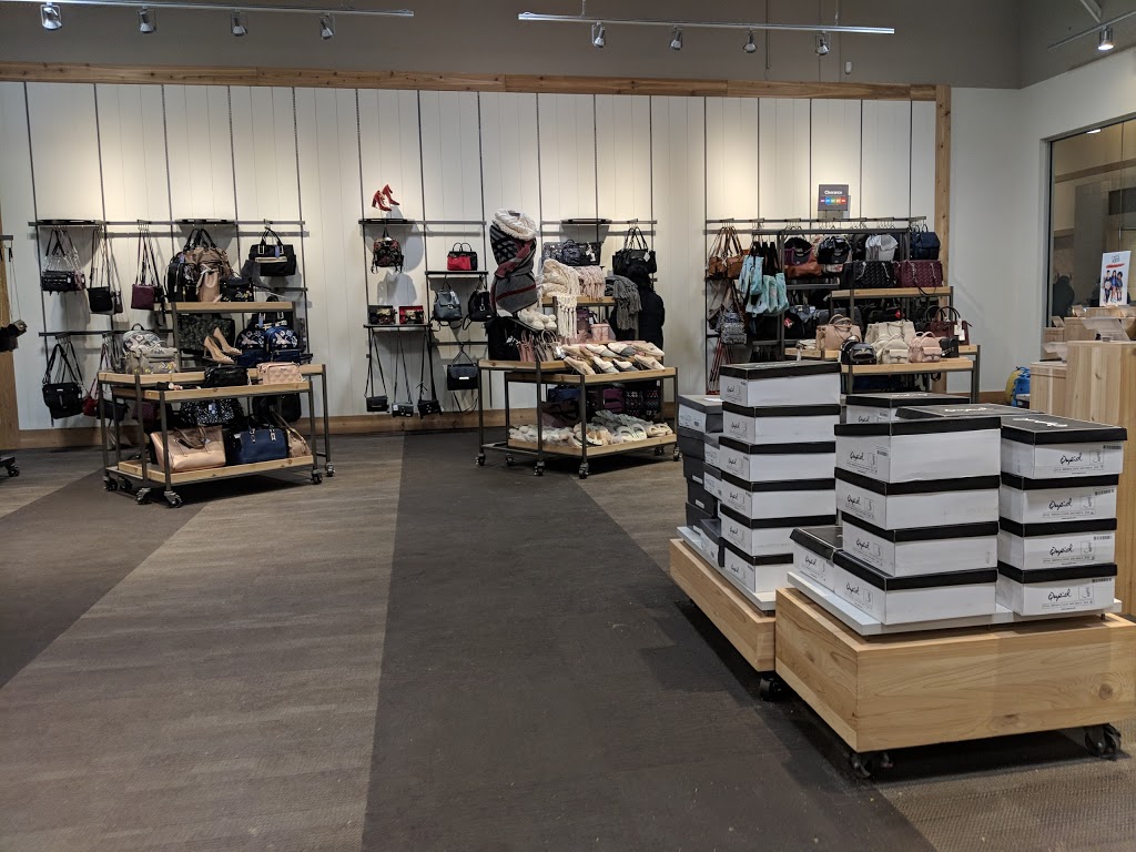 DSW Designer Shoe Warehouse | 555 Sterling Lyon Pkwy, Winnipeg, MB R3P 1E9, Canada | Phone: (204) 815-5254