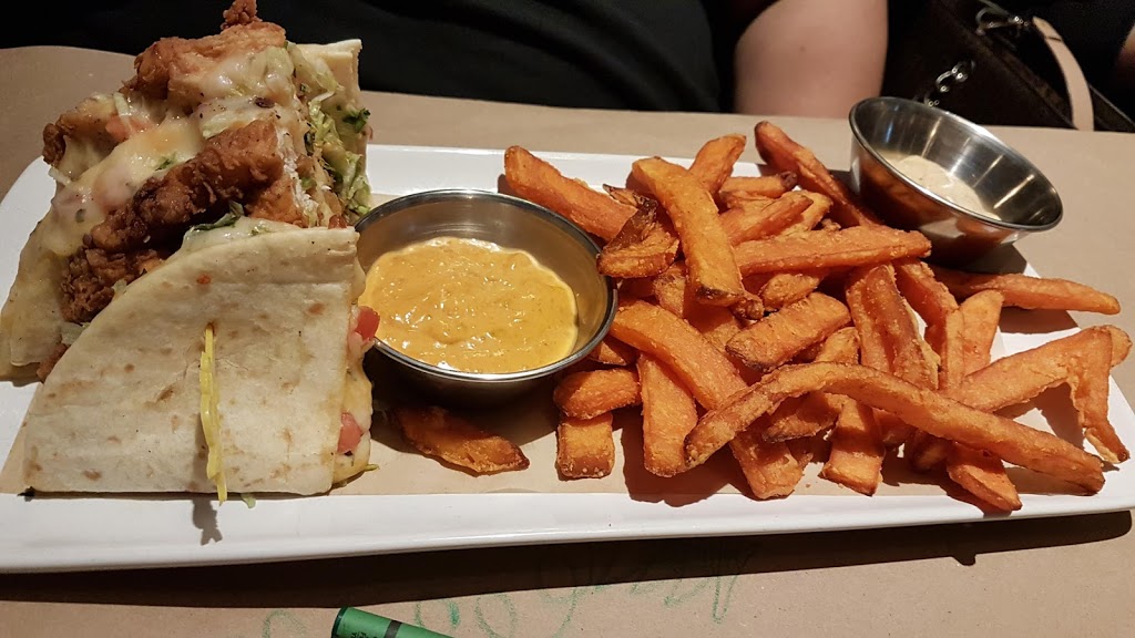 Jack Astors Bar & Grill | 70 Mapleview Dr W, Barrie, ON L4M 4S7, Canada | Phone: (705) 722-4737