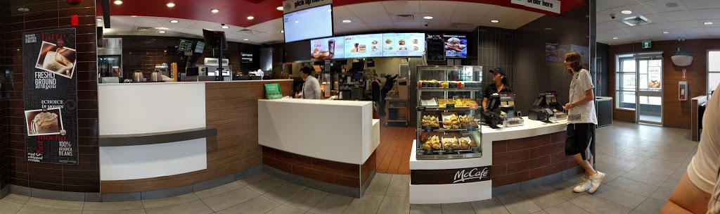 McDonalds | 10 Kenderdine Rd, Saskatoon, SK S7N 4R4, Canada | Phone: (306) 955-9755