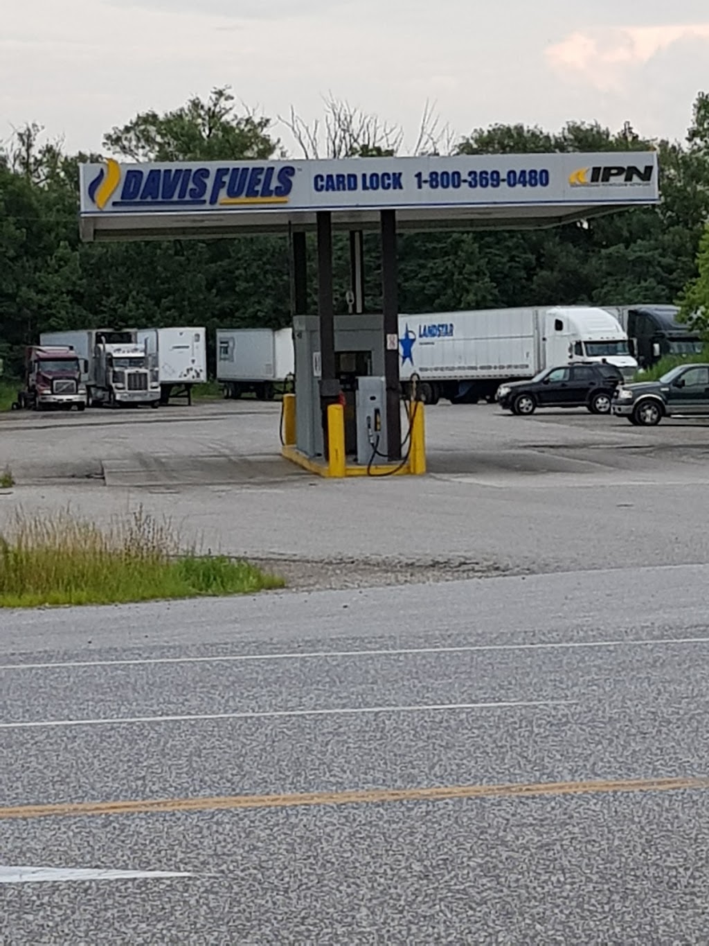 Flying M Truck Stop | 7340 Colonel Talbot Rd, London, ON N6L 1H8, Canada | Phone: (519) 652-2728