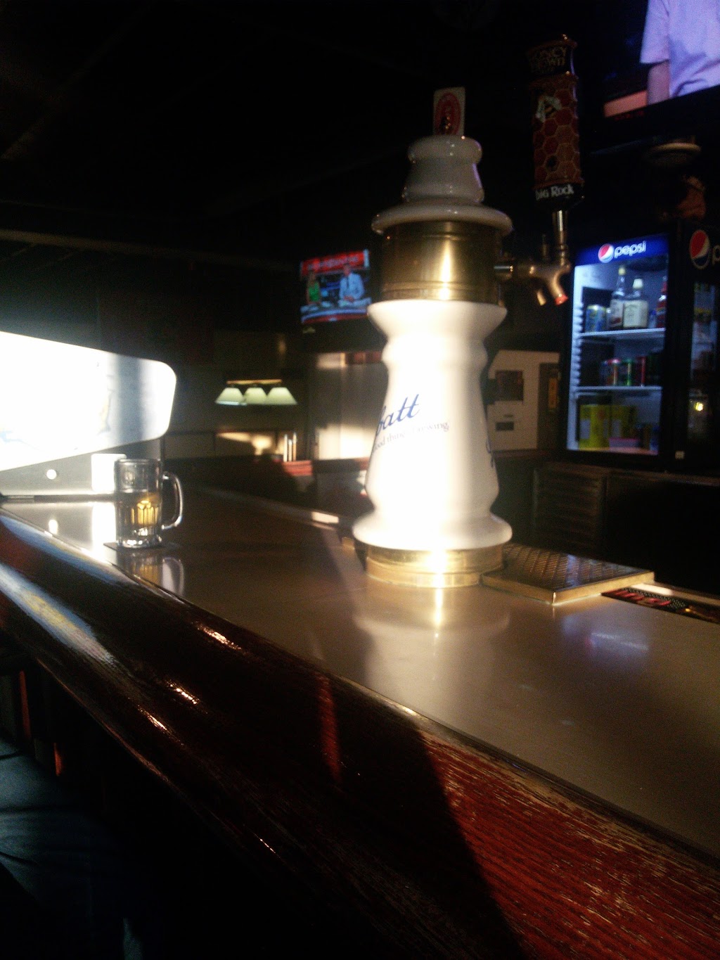 Kokonut Kove Pub & Grill | 3309 17 Ave SE, Calgary, AB T2A 0R2, Canada | Phone: (403) 273-1912