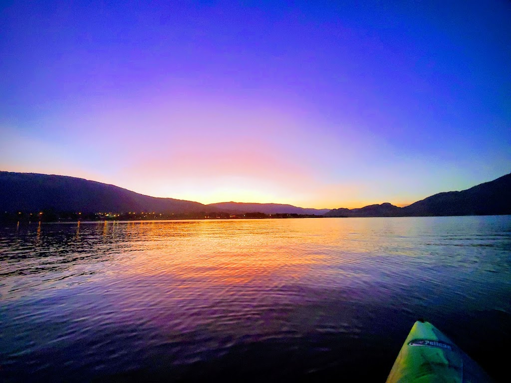 Desert Surfside Waterfront Accommodations | 7310 Main St, Osoyoos, BC V0H 1V0, Canada | Phone: (877) 495-2228