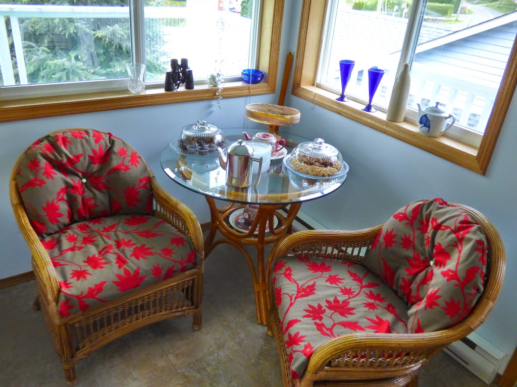 Crown House Bed & Breakfast | 207 N Shore Rd, Lake Cowichan, BC V0R 2G0, Canada | Phone: (250) 749-1016