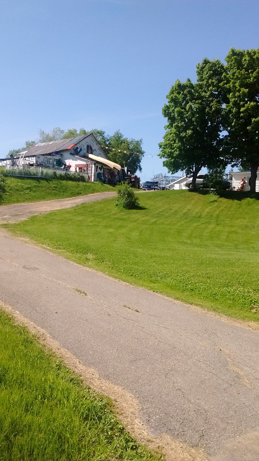 Garage DB Lavoie | 131, ch Mailloux, La Malbaie, QC G5A 1E8, Canada | Phone: (418) 665-2240