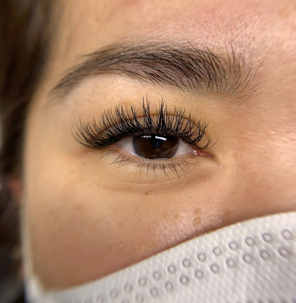 Lazzy Lashes | 3680 Rosamond Ave, Richmond, BC V7E 1A7, Canada | Phone: (604) 779-1221
