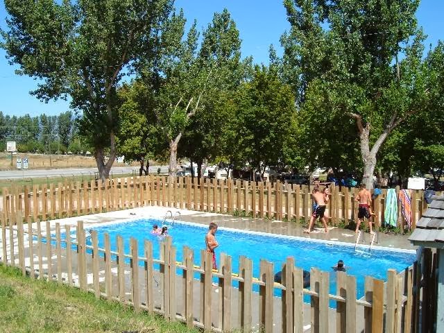Wrights Beach Camp | 4200 Skaha Lake Rd, Penticton, BC V2A 0K4, Canada | Phone: (250) 492-7120