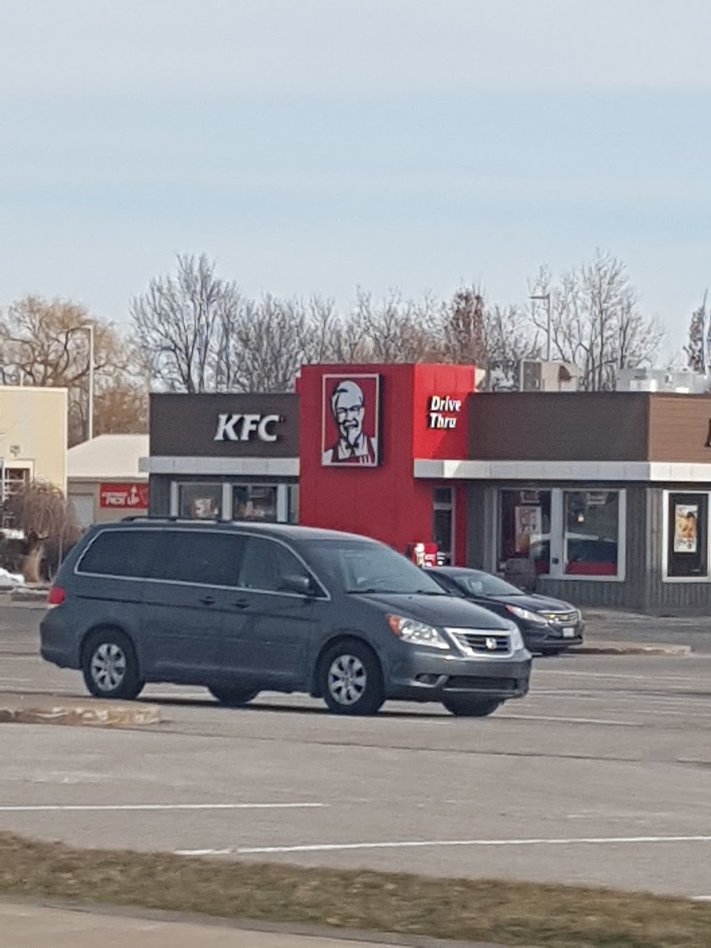 KFC | 310 Garrison Rd, Fort Erie, ON L2A 6G9, Canada | Phone: (289) 434-4720