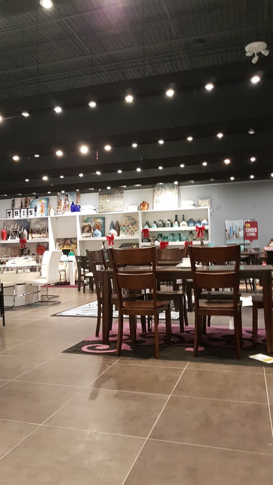 Leons Furniture | 95 First St Building H, Orangeville, ON L9W 1G2, Canada | Phone: (519) 938-8370