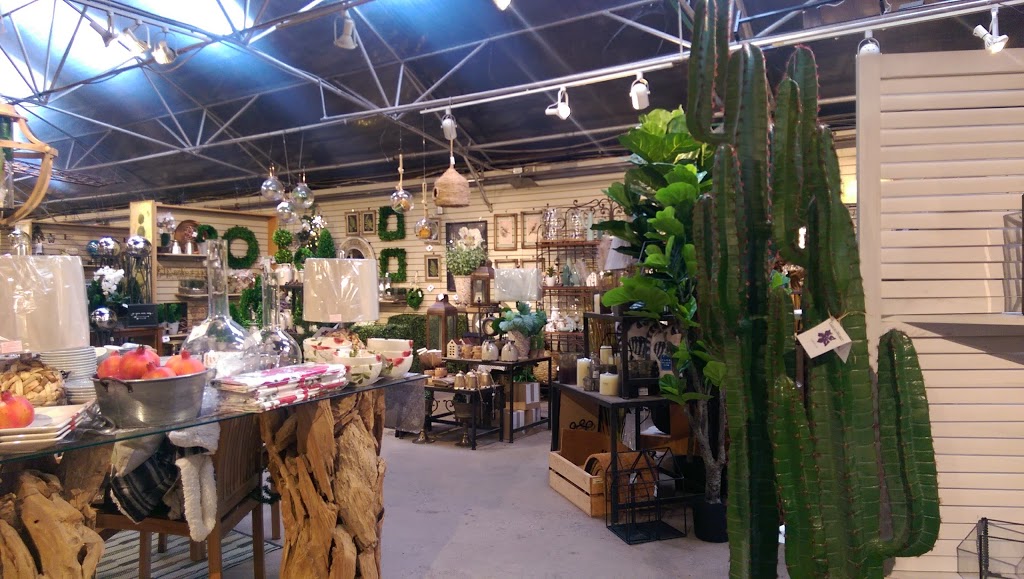 GardenWorks at Mandeville | 4746 Marine Dr, Burnaby, BC V5J 3G6, Canada | Phone: (604) 434-4111