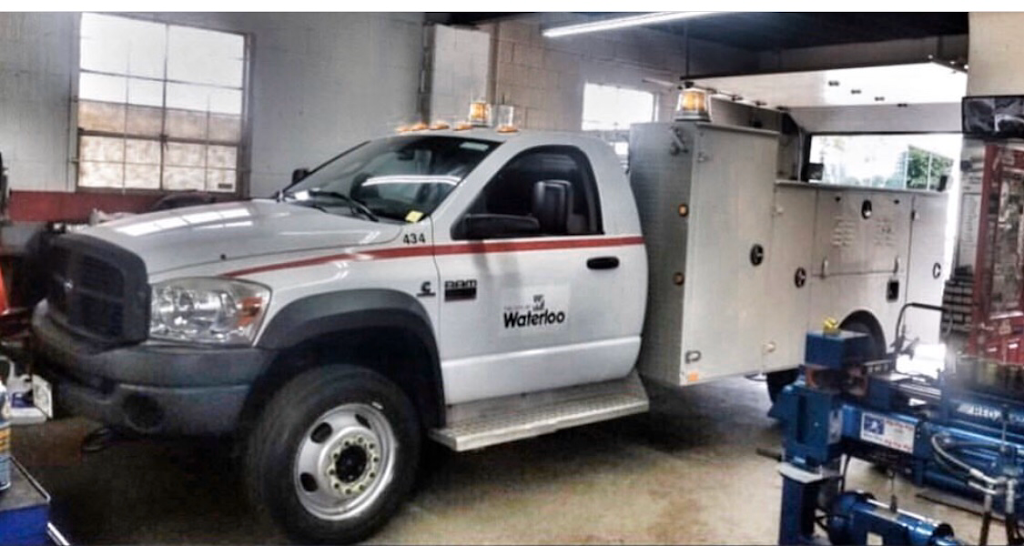 Red Automotive | 1215 Victoria St N, Kitchener, ON N2B 3E1, Canada | Phone: (519) 781-1711