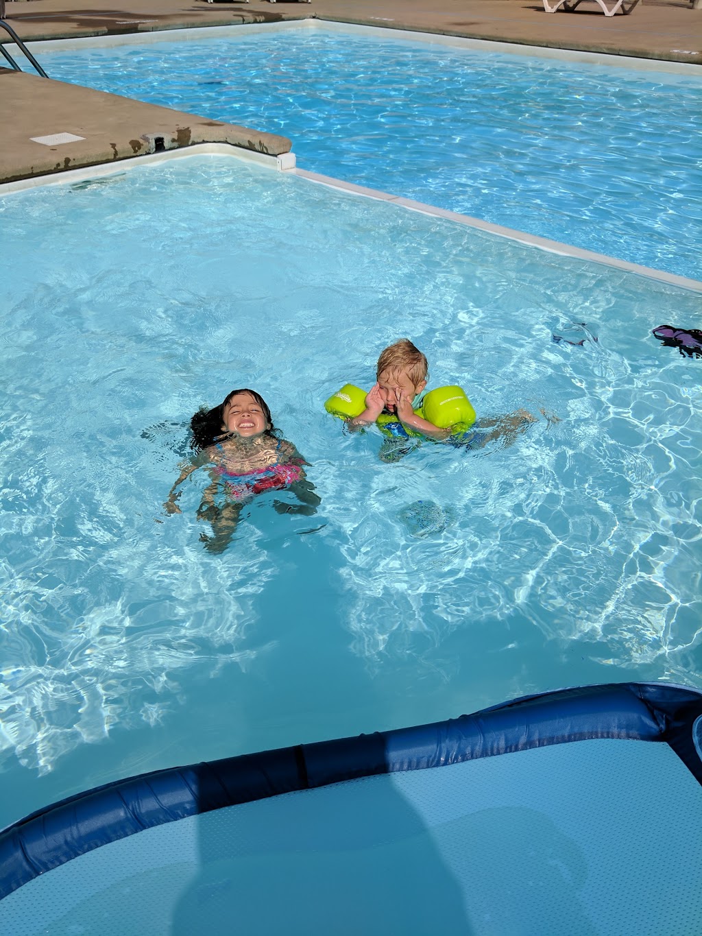 Aqua | 400 Coastline Dr, Wasaga Beach, ON L9Z 2R6, Canada | Phone: (905) 330-3610
