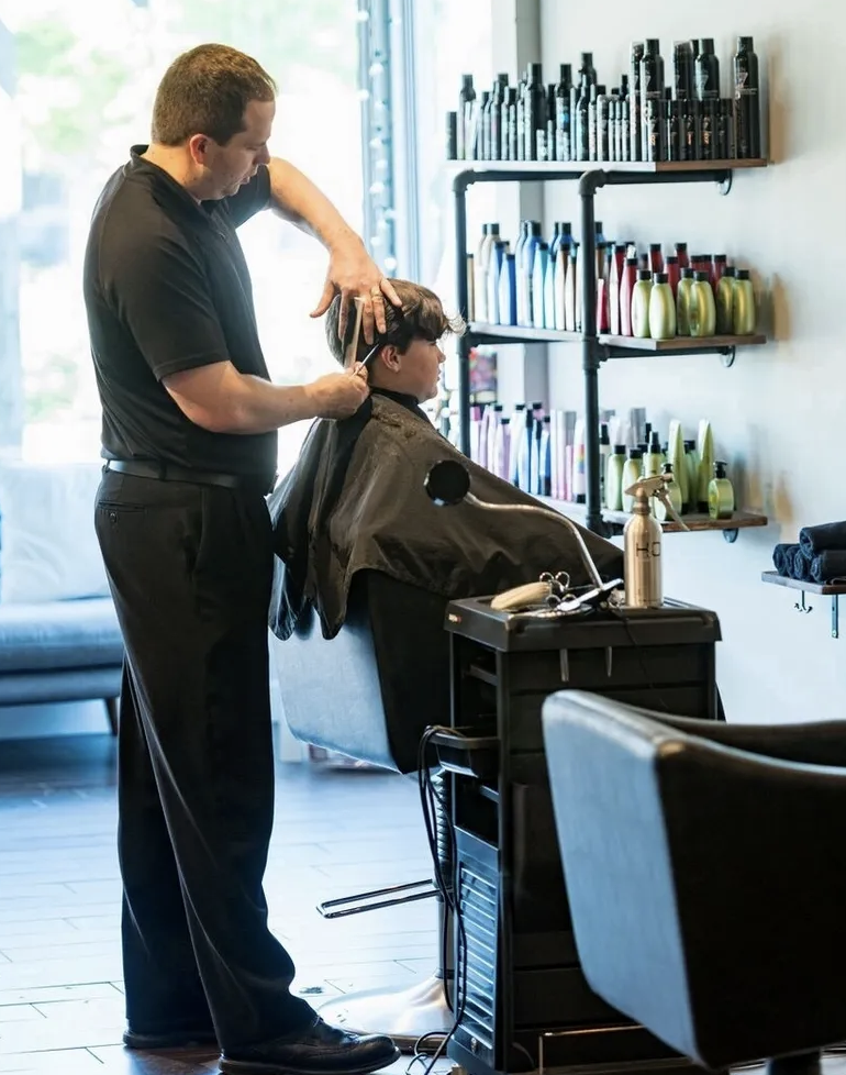 Refined Salon & Spa | 5666 12 Ave #6, Delta, BC V4L 1C4, Canada | Phone: (604) 948-1034