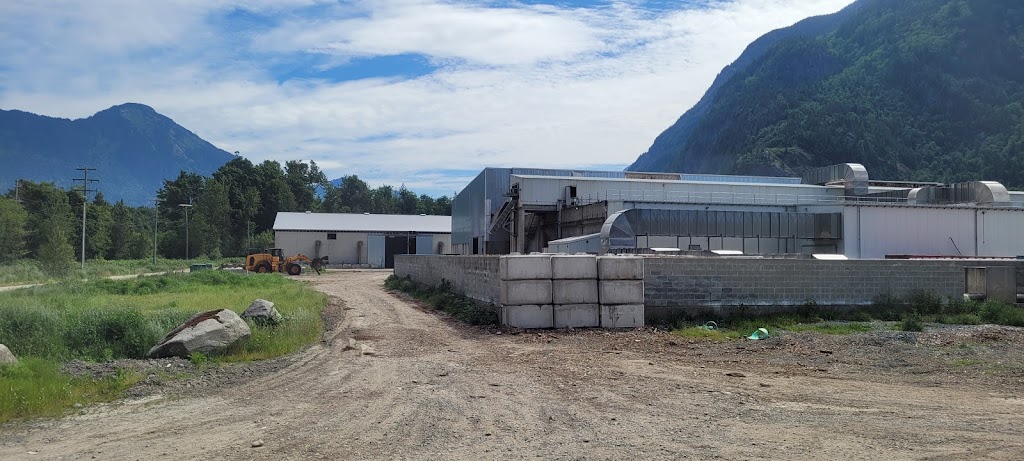 Highline Mushrooms West | Moore Kostiuk Rd, Hope, BC V0X 1L0, Canada | Phone: (604) 856-3818