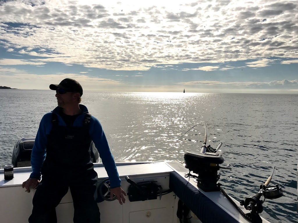 No Limit Fishing Charters | 661 Southwood Dr, Victoria, BC V9B 6R9, Canada | Phone: (250) 888-2277