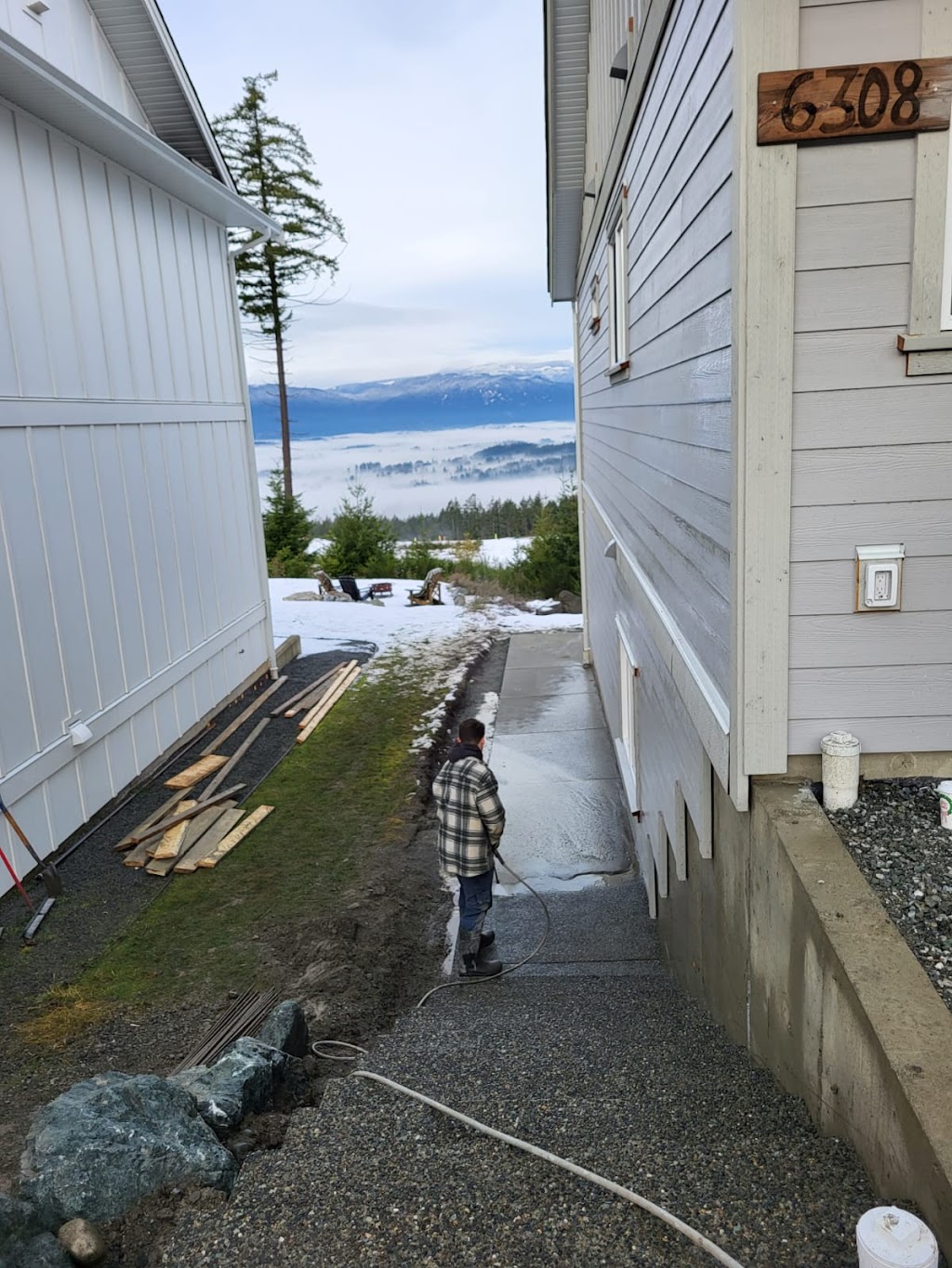Coastline Concrete | 202 Kenneth St #177, Duncan, BC V9L 1N5, Canada | Phone: (250) 210-2883