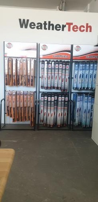 Tires Plaza Inc. | 333 Archibald St, Winnipeg, MB R2J 0W6, Canada | Phone: (204) 233-3334