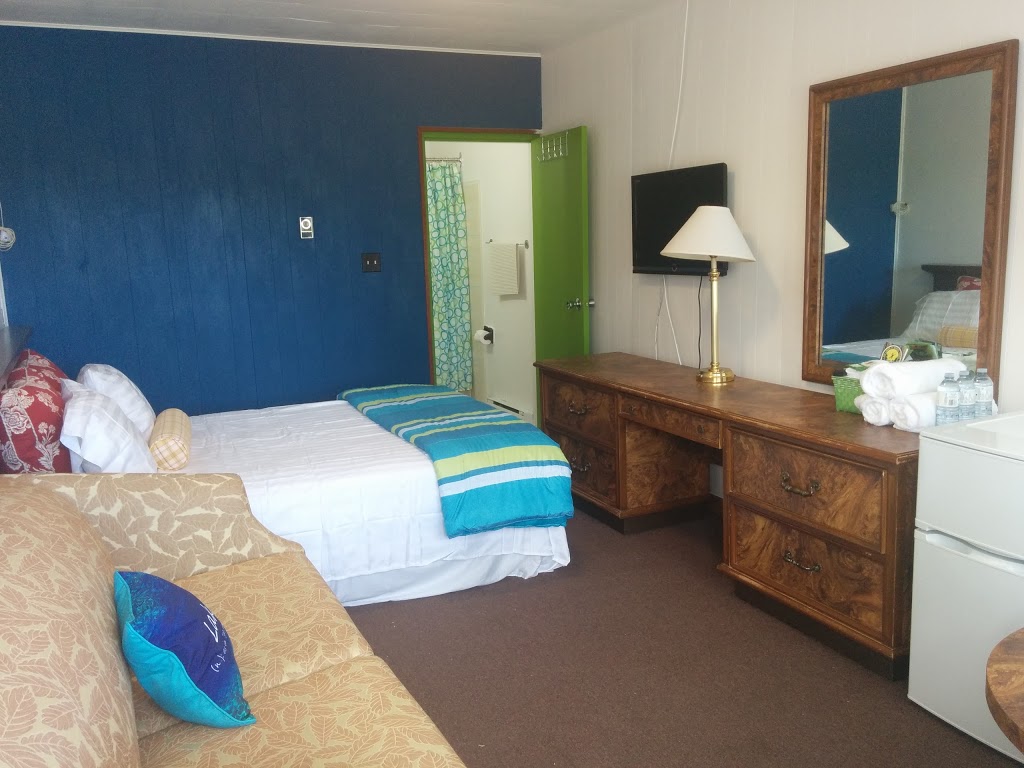 All Tucked Inn | 2986 W Service Rd, Waubaushene, ON L0K 2C0, Canada | Phone: (705) 302-2080