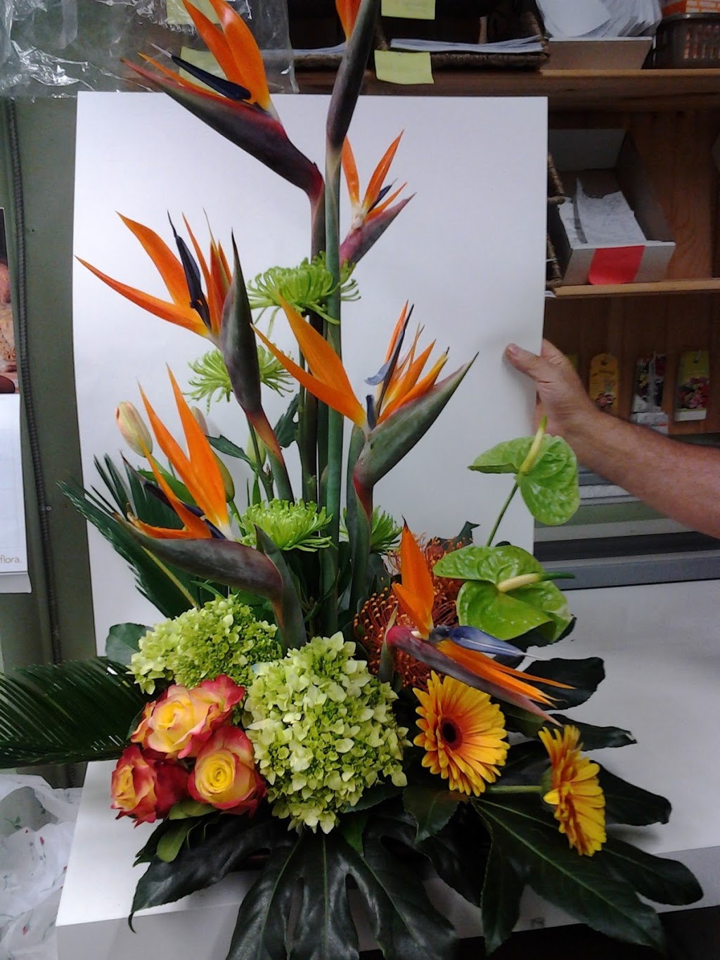 Applewood Village Florist | 1077 N Service Rd Unit #16, Mississauga, ON L4Y 1A6, Canada | Phone: (905) 279-7673