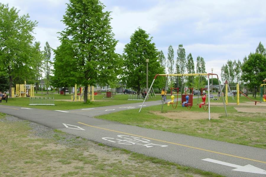 Parc Lambert | 2000 6e Rue, Trois-Rivières, QC G8Y 2Y2, Canada | Phone: (819) 374-7274