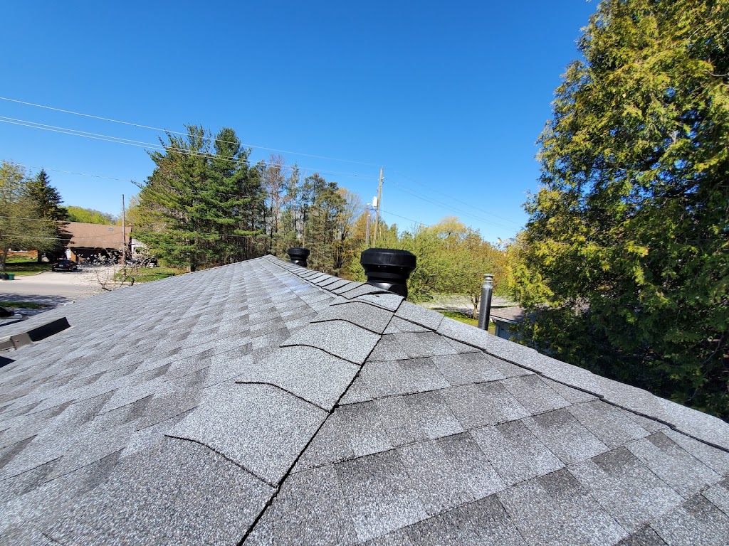 Canadian Style Roofing | 257 Dodson Rd, Barrie, ON L4N 4T6, Canada | Phone: (437) 533-4627