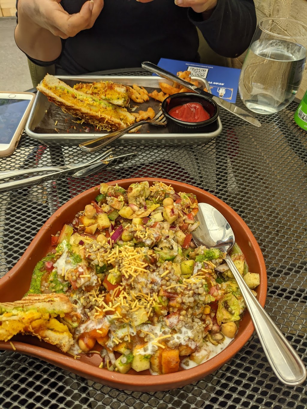 Bombay Snack Bar | 1595 Bayview Ave, East York, ON M4G 3B5, Canada | Phone: (416) 646-9727