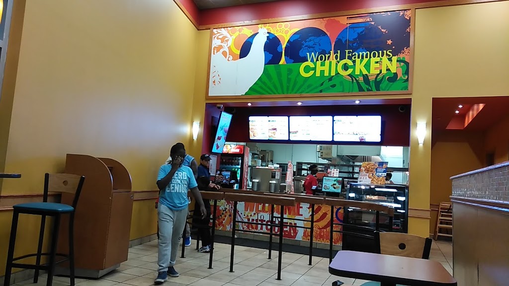 Popeyes Louisiana Kitchen | 2561 St Clair Ave W, Toronto, ON M6N 4Z5, Canada | Phone: (416) 604-7404