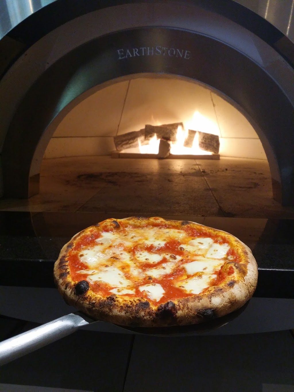 850 Degrees Pizzeria | 3455 Lake Shore Blvd W, Etobicoke, ON M8W 1N2, Canada | Phone: (416) 503-0850