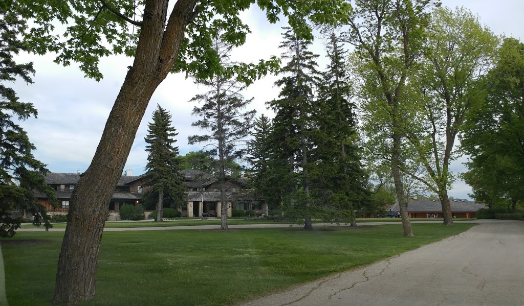 St Charles Country Club | 100 Country Club Blvd, Winnipeg, MB R3K 1Z3, Canada | Phone: (204) 889-4444
