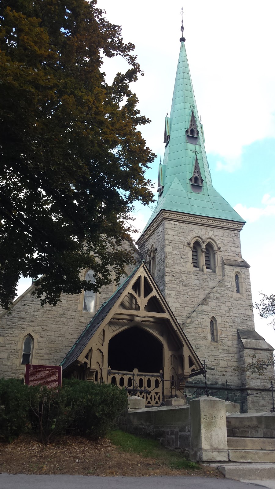 Saint James Cemetery | 635 Parliament St, Toronto, ON M4X 1R1, Canada | Phone: (416) 964-9194