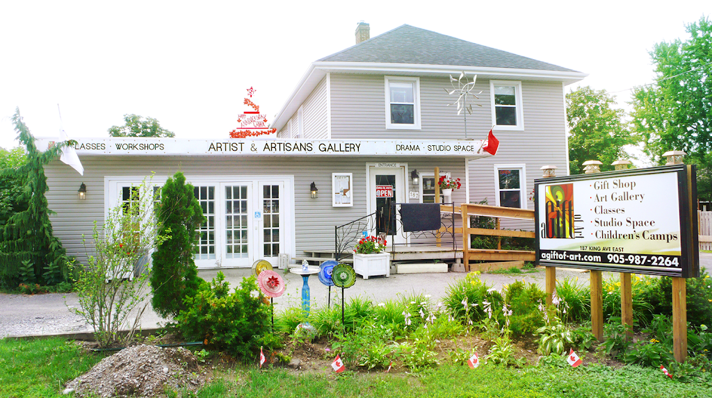 A Gift of Art | 187 King Ave E, Newcastle, ON L1B 1H4, Canada | Phone: (905) 987-2264