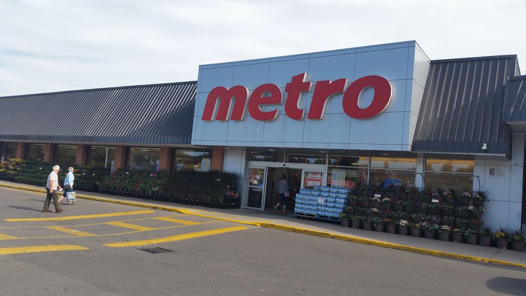 Metro | 555 Rossland Rd E, Oshawa, ON L1K 1K8, Canada | Phone: (905) 579-5862