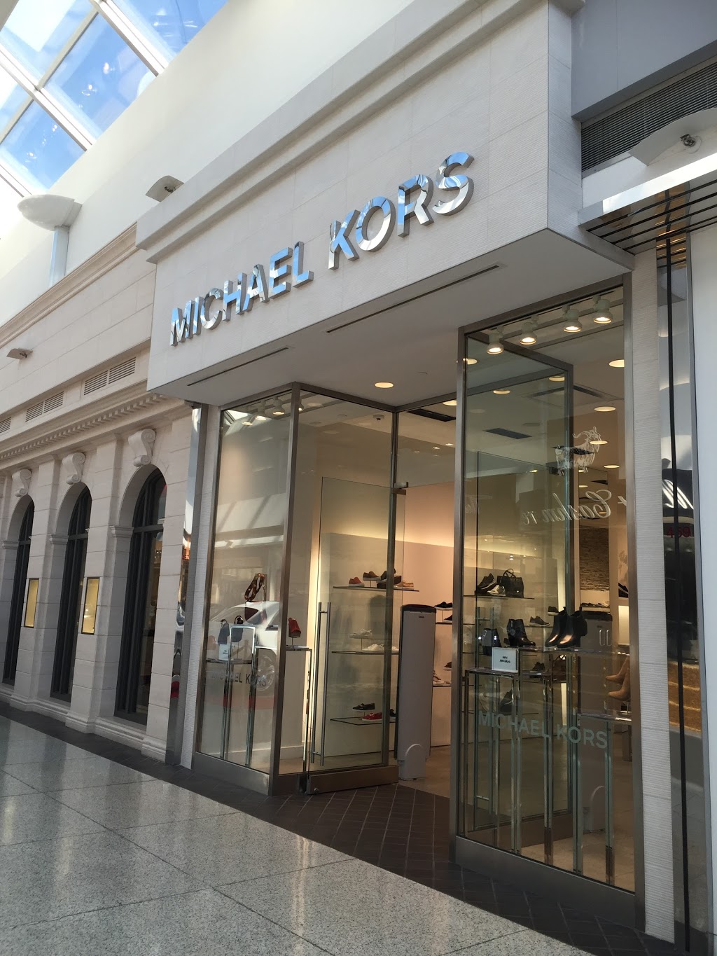 Michael Kors | 650 W 41st Ave Suite 172, Vancouver, BC V5Z 2M9, Canada | Phone: (604) 629-0286