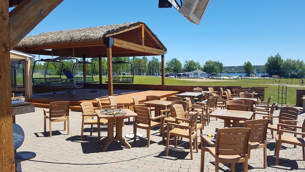 Pub Le Chalet | 125 Chemin de la Plage des Cantons, Magog, QC J2L 2V8, Canada | Phone: (819) 843-1540