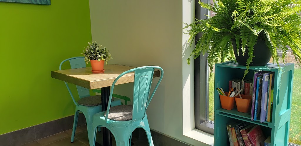 carbon café | 175 Chancellors Way, Guelph, ON N1G 0E9, Canada | Phone: (519) 763-4333